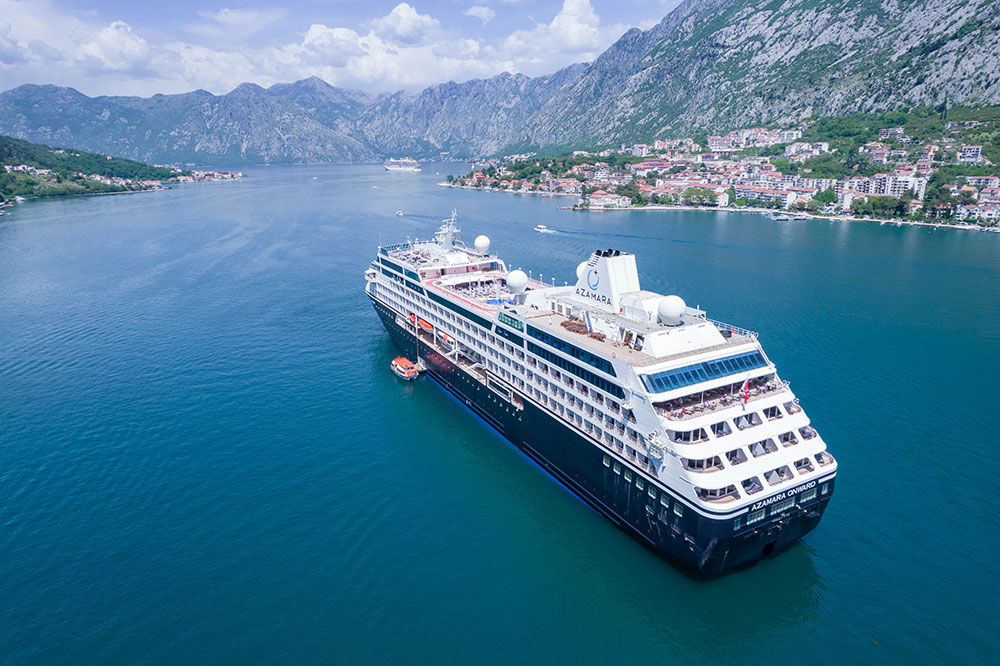 Azamara Onward leaving port.